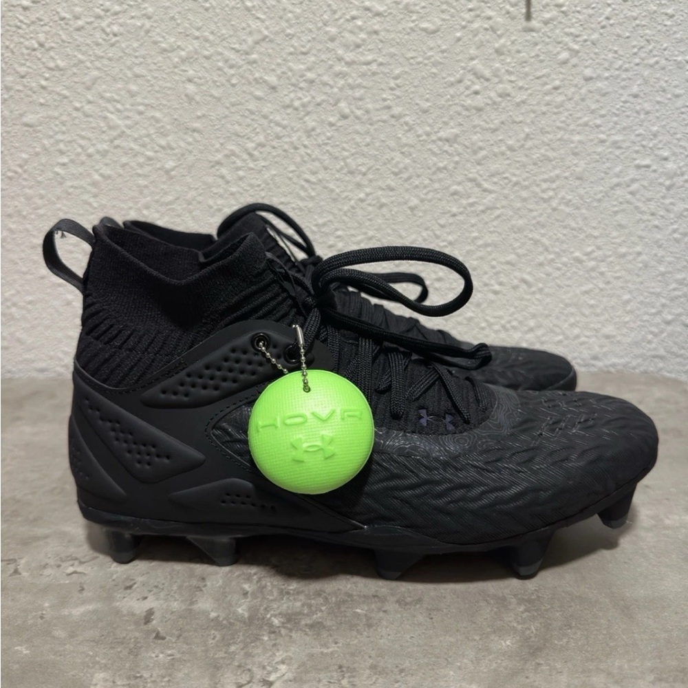 Men’s Under Armour Yard Mid MT TPU Baseball Cleats Size 8 3027836-002